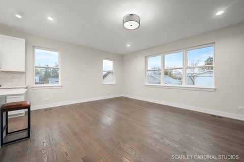 Tiny photo for 928 S Michigan Avenue, Villa Park, IL 60181 (MLS # 12576403)