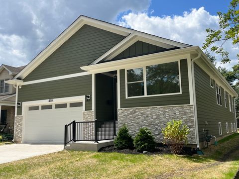 928 S Michigan Avenue Villa Park IL 60181