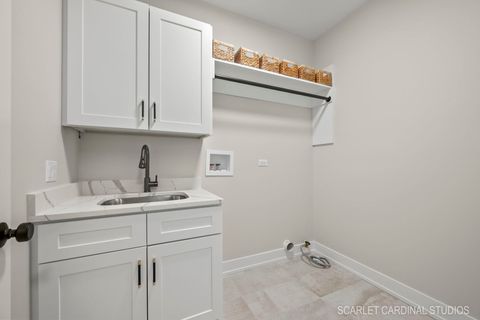 Tiny photo for 928 S Michigan Avenue, Villa Park, IL 60181 (MLS # 12576403)