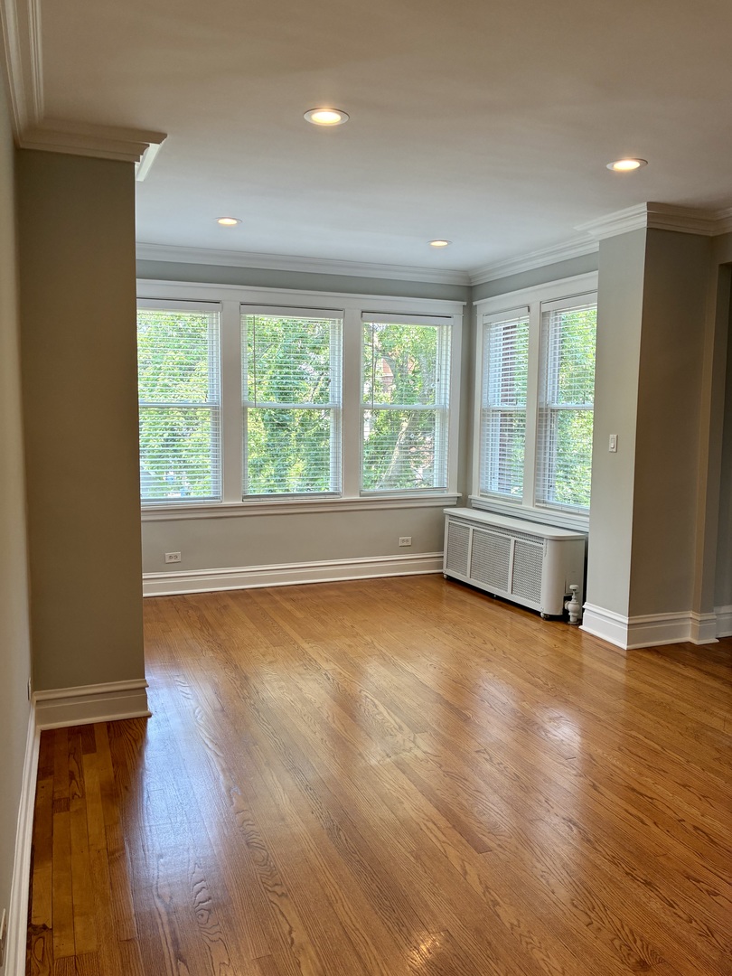 1961 W Winona Avenue 3