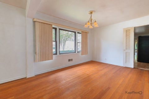 Tiny photo for 6557 N Christiana Avenue, Lincolnwood, IL 60712 (MLS # 12753955)