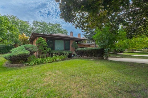 Photo of 6557 N Christiana Avenue, Lincolnwood, IL 60712 (MLS # 12753955)
