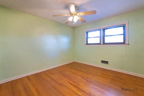 Tiny photo for 6557 N Christiana Avenue, Lincolnwood, IL 60712 (MLS # 12753955)