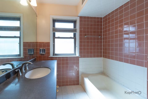 Tiny photo for 6557 N Christiana Avenue, Lincolnwood, IL 60712 (MLS # 12753955)