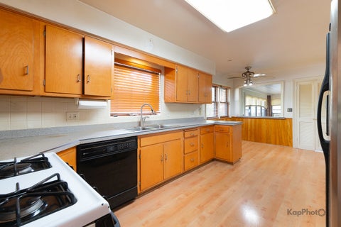 Tiny photo for 6557 N Christiana Avenue, Lincolnwood, IL 60712 (MLS # 12753955)