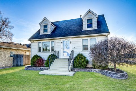 Photo of 10500 S 80th Court, Palos Hills, IL 60465 (MLS # 12600482)