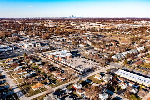 Tiny photo for 10500 S 80th Court, Palos Hills, IL 60465 (MLS # 12600482)