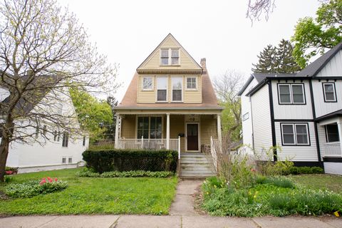 2026 Harrison Street Evanston IL 60201