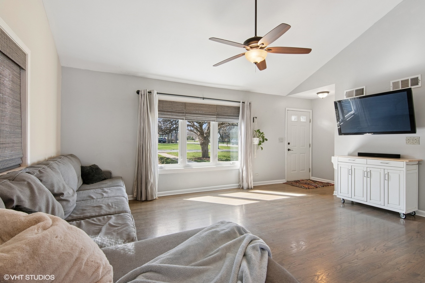 25W325 Armbrust Avenue