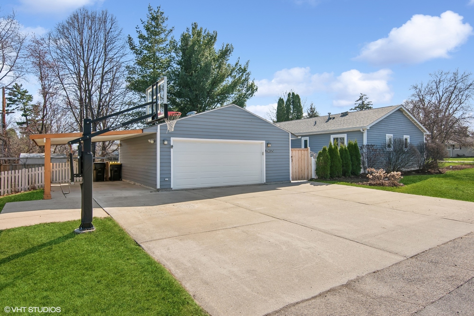 25W325 Armbrust Avenue