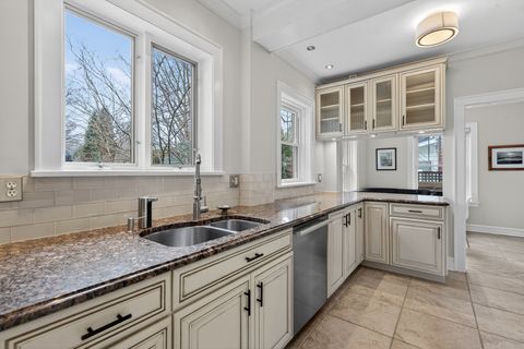 Tiny photo for 2440 Asbury Avenue, Evanston, IL 60201 (MLS # 12582607)