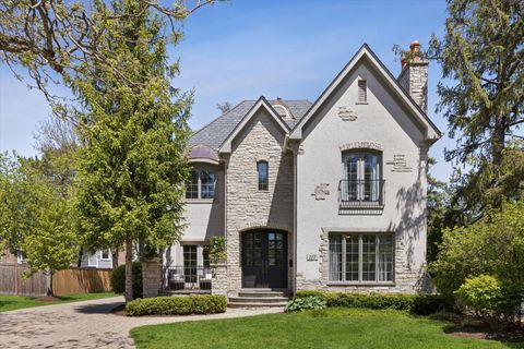 Photo of 117 W NORTH Street, Hinsdale, IL 60521 (MLS # 12638719)