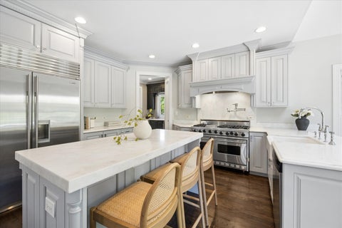 Tiny photo for 117 W NORTH Street, Hinsdale, IL 60521 (MLS # 12638719)