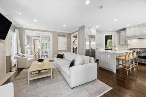 Tiny photo for 117 W NORTH Street, Hinsdale, IL 60521 (MLS # 12638719)