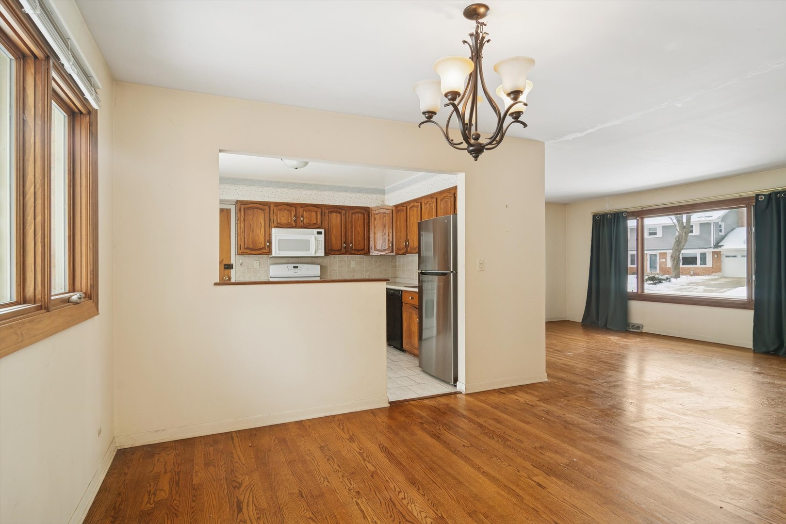 441 N MacArthur Drive