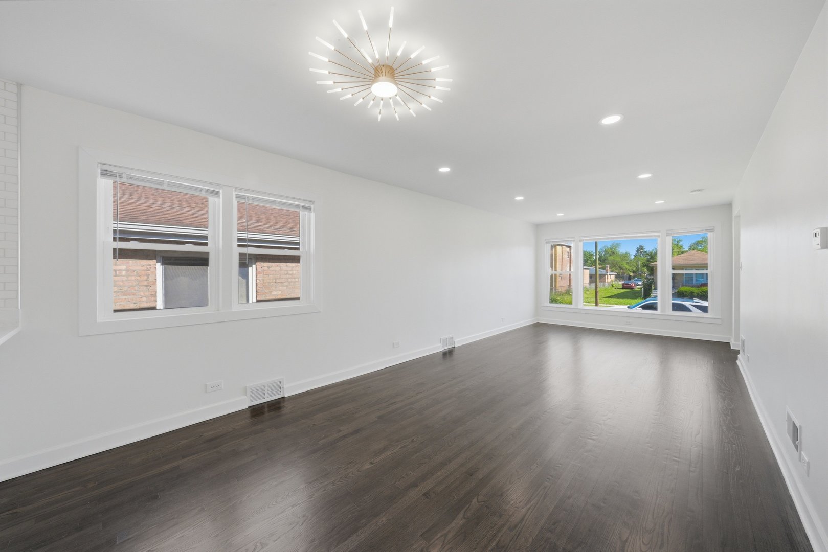415 W 95th Place