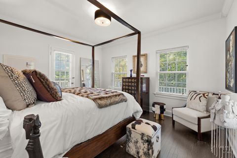 Tiny photo for 615 Lake Avenue, Crystal Lake, IL 60014 (MLS # 12478053)