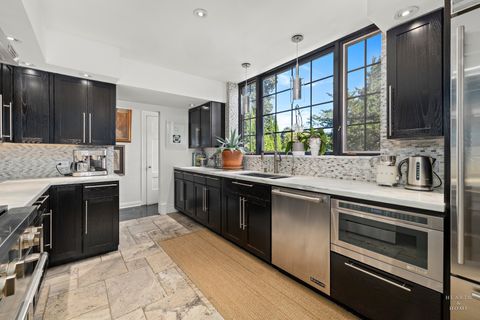 Tiny photo for 615 Lake Avenue, Crystal Lake, IL 60014 (MLS # 12478053)