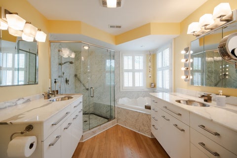 Tiny photo for 259 S York Street, Elmhurst, IL 60126 (MLS # 12752324)