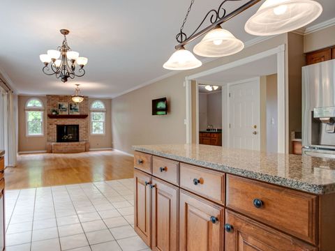 Tiny photo for 17945 W Pond Ridge Circle, Gurnee, IL 60031 (MLS # 12704570)
