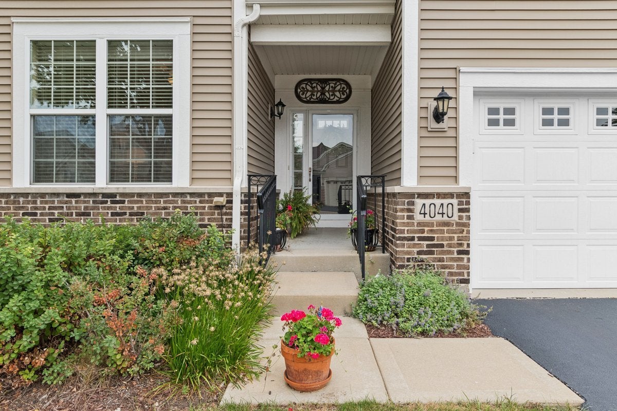 4040 Chesapeake Lane