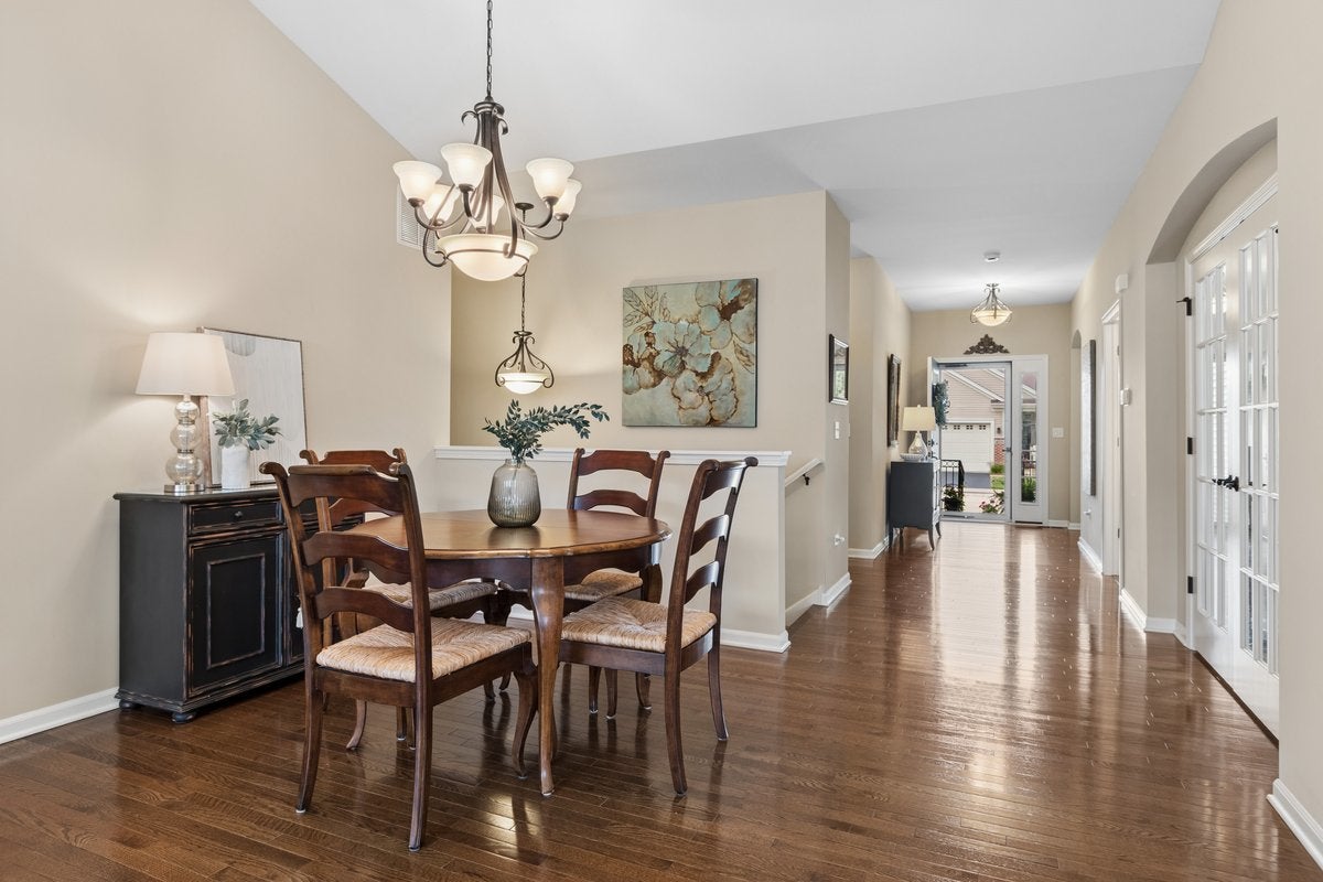 4040 Chesapeake Lane