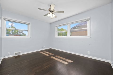 Tiny photo for 706 N Main Street, Mount Prospect, IL 60056 (MLS # 12586752)