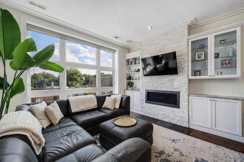 Tiny photo for 1908 W Belmont Avenue #3, Chicago, IL 60657 (MLS # 12753609)