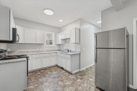 Tiny photo for 1391 W Decatur Street, Decatur, IL 62522 (MLS # 12389650)