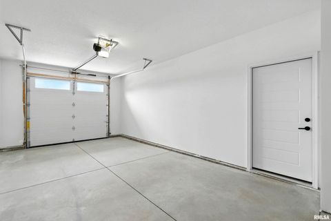 Tiny photo for 424 N 2ND Avenue, Eldridge, IA 52748 (MLS # 12551989)