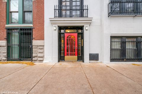 871 N La Salle Street 3 Chicago IL 60610