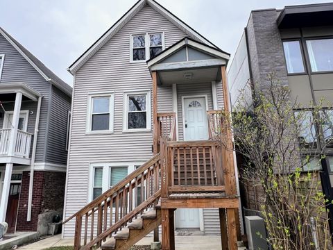 2725 W BARRY Avenue 2 Chicago IL 60618