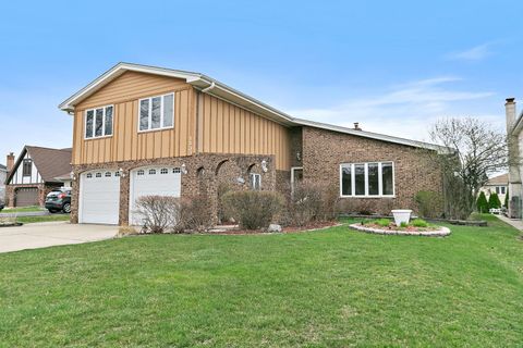 Tiny photo for 1133 N Thatcher Lane, Addison, IL 60101 (MLS # 12604111)