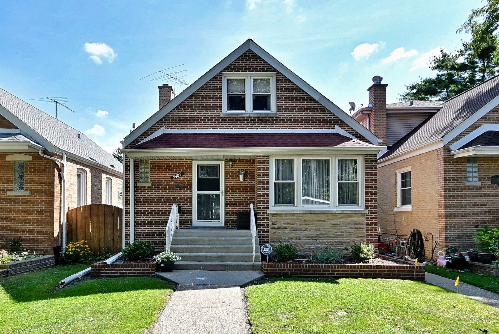 5405 N MULLIGAN Avenue