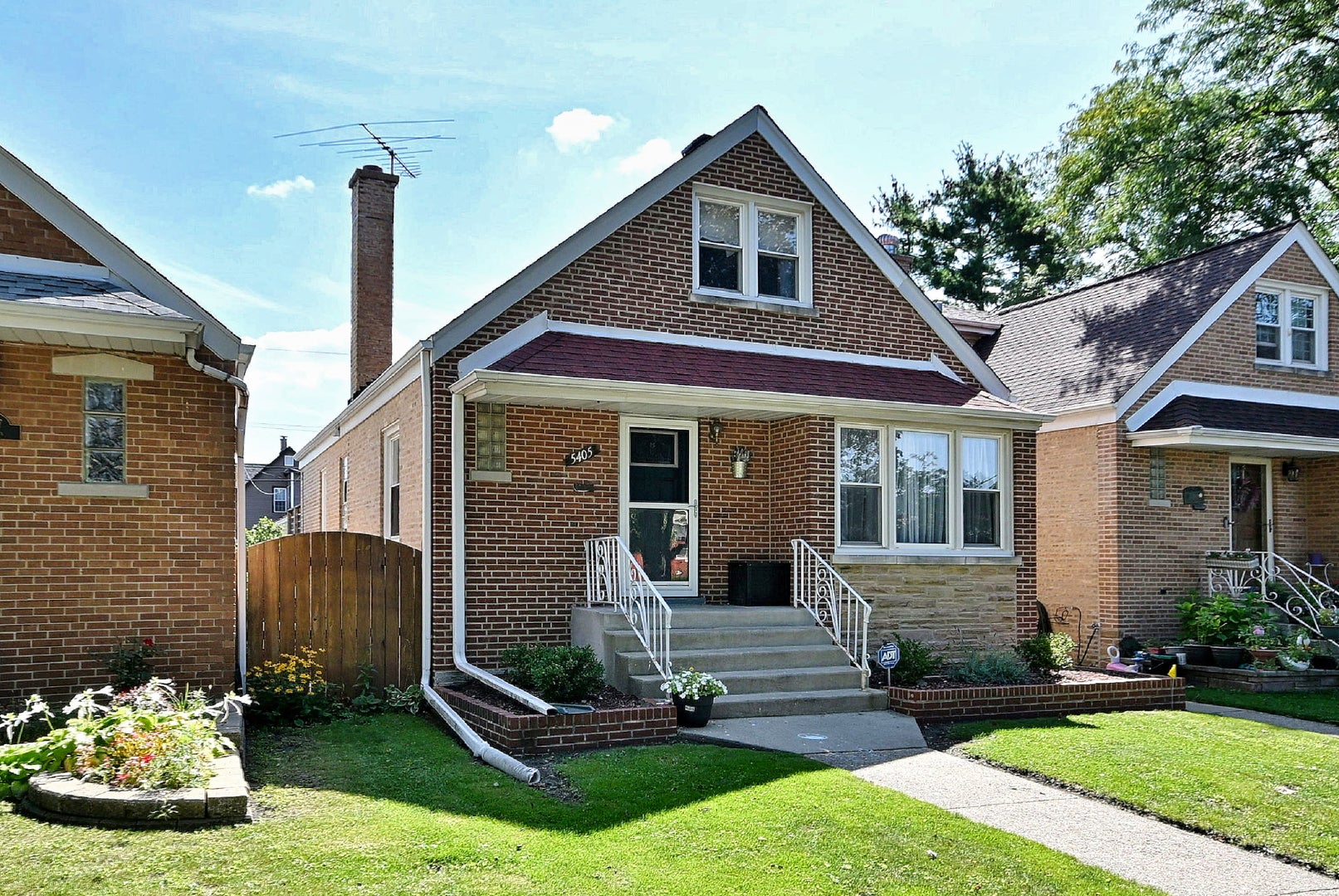 5405 N MULLIGAN Avenue