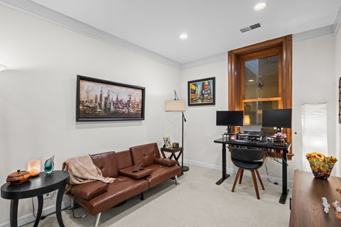 Tiny photo for 550 W Surf Street #215, Chicago, IL 60657 (MLS # 12535343)