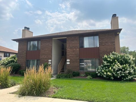 Photo of 1063 Manchester Court #1, South Elgin, IL 60177 (MLS # 12434688)