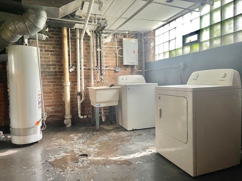 Tiny photo for 52 E 37th Street, Chicago, IL 60653 (MLS # 12444469)