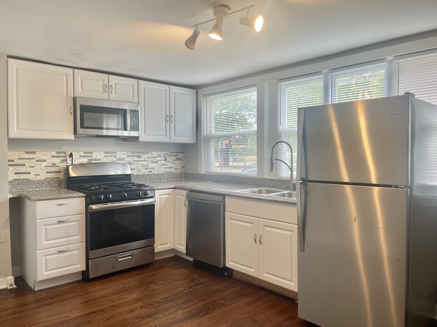 52 E 37th Street
