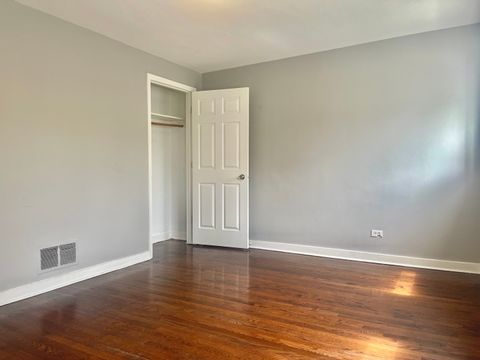 Tiny photo for 52 E 37th Street, Chicago, IL 60653 (MLS # 12444469)