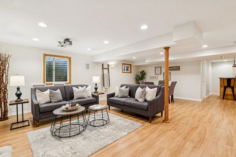 Tiny photo for 1986 S Egret Court, Libertyville, IL 60048 (MLS # 12537629)