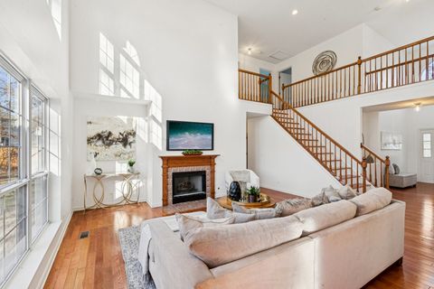 Tiny photo for 1986 S Egret Court, Libertyville, IL 60048 (MLS # 12537629)