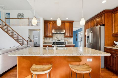 Tiny photo for 1986 S Egret Court, Libertyville, IL 60048 (MLS # 12537629)