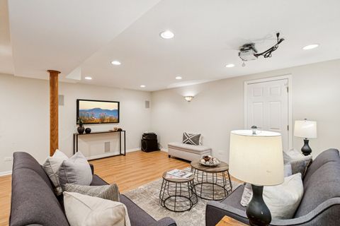 Tiny photo for 1986 S Egret Court, Libertyville, IL 60048 (MLS # 12537629)