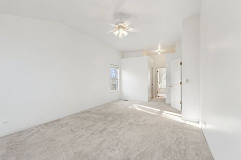 Tiny photo for 1986 S Egret Court, Libertyville, IL 60048 (MLS # 12537629)