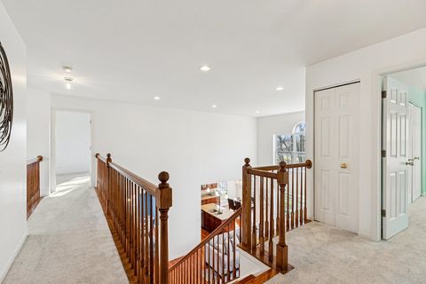 Tiny photo for 1986 S Egret Court, Libertyville, IL 60048 (MLS # 12537629)