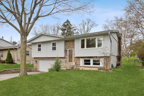Photo of Lake In The Hills, IL 60156 (MLS # 12625461)