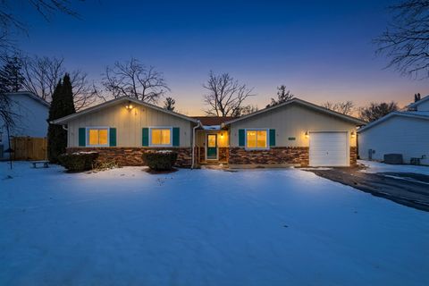 Tiny photo for 2612 Mitchell Drive, Woodridge, IL 60517 (MLS # 12559654)