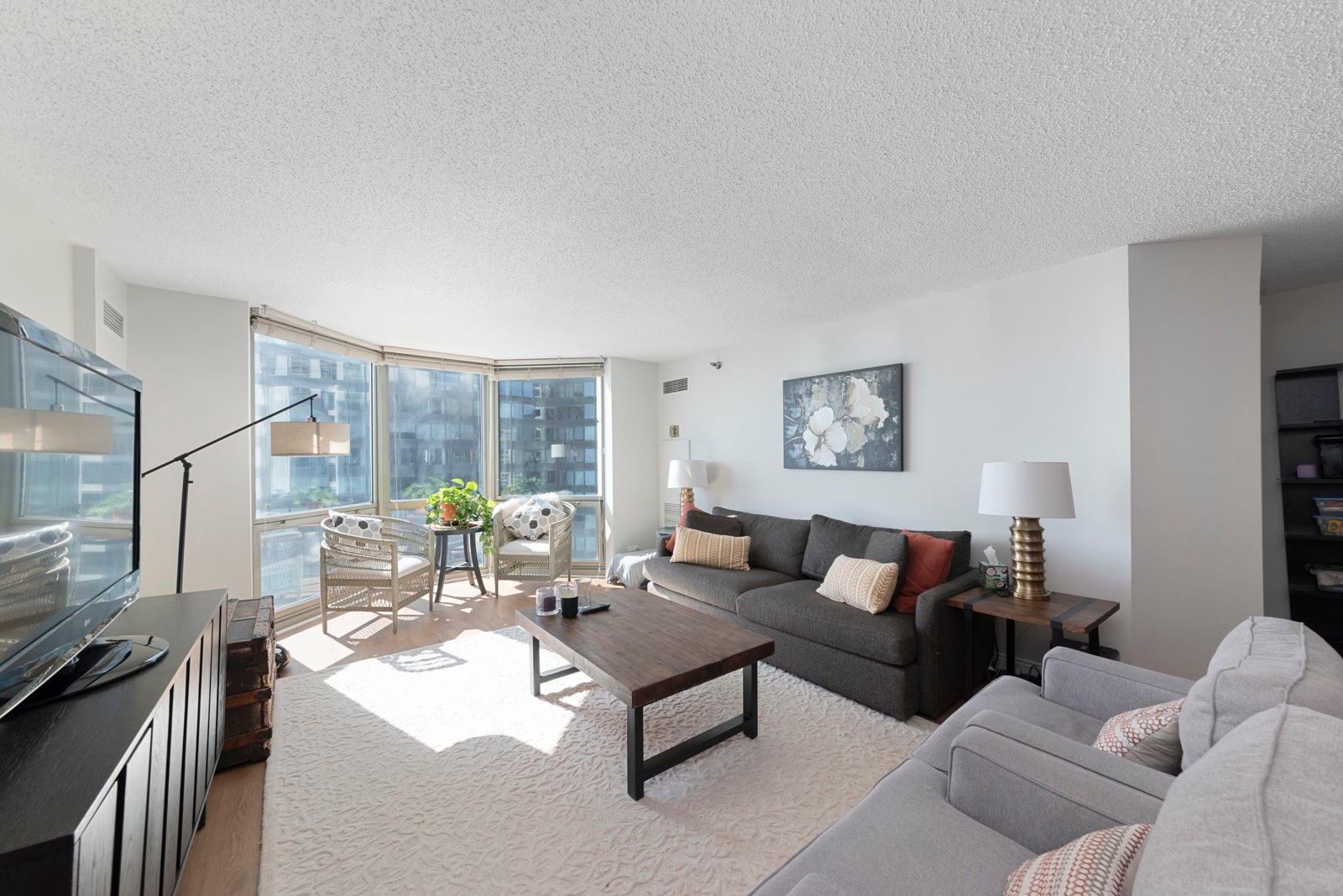 195 N HARBOR Drive 3604
