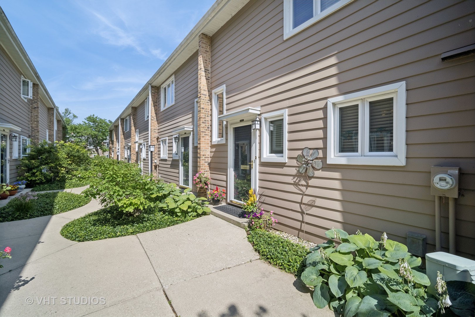313 Hawthorn Avenue F